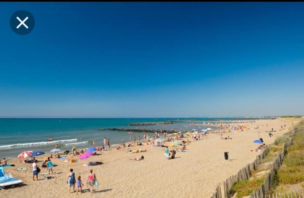 Campsite Cote Caravane Front De *